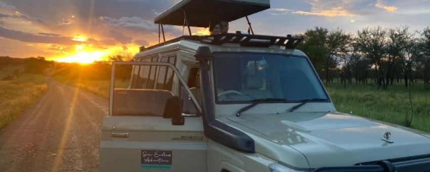 Safari Jeep and sunrise - See Endless Adventures