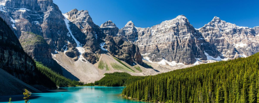 Lac Moraine dans le parc national de Banff - Shutterstock