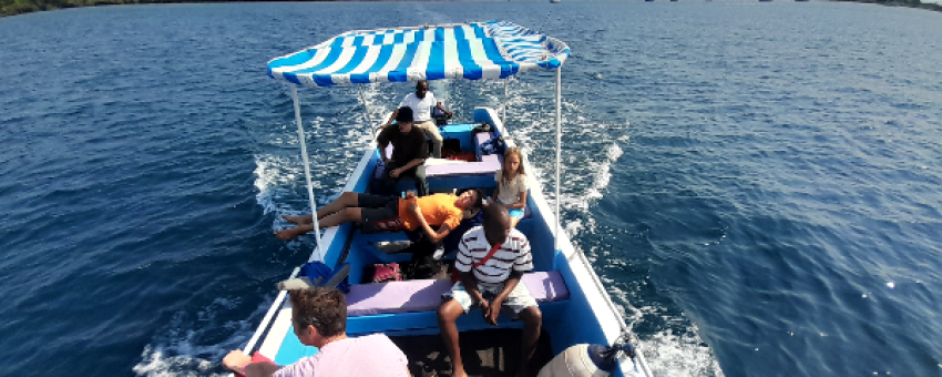 Boat ride in funzi Island - My photo