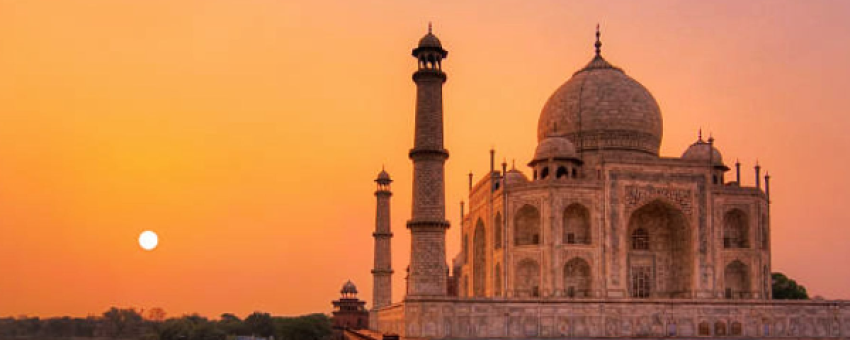 Taj Mahal Sunset - Stockphoto