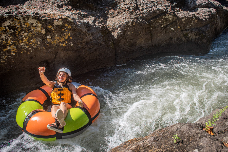 Tubing tour - Hacienda Guachipelin