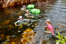 Déplacement dans les rivières du parc national - ©Sebastien