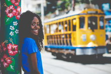 Quartier bohème de Santa teresa très coloré et sa population souriante - jerome rio tours