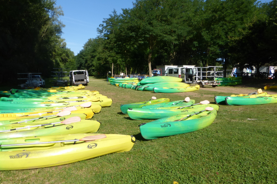 location canoë/kayak/paddle à 0.1 km de Camping l'Amitié de Trébas au Bord de l'Eau - location canoë/kayak/paddle à 0.1 km de Camping l'Amitié de Trébas au Bord de l'Eau