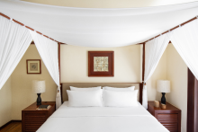 The Level Romance Suite (Bed) - ©Melia Bali
