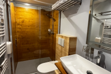 Salle de bain Chambre 202 Dakar - ©9 Wagram SAS