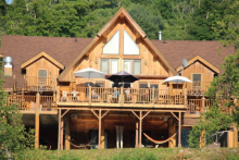 La terrasse en été - Auberge & Spa Couleurs de France