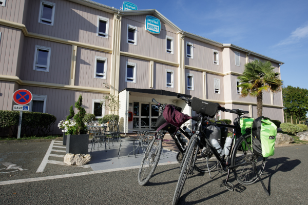 Accueil Vélos - Kyriad DIRECT Orléans Ouest