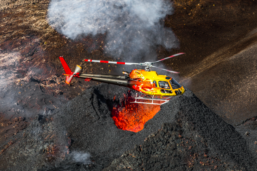 Le volcan - piton de la fournaise - Mafate Hélicoptères