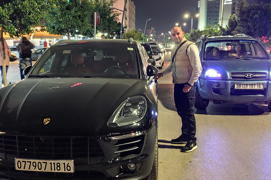 Voiture avec chauffeur - Racines d'Algérie