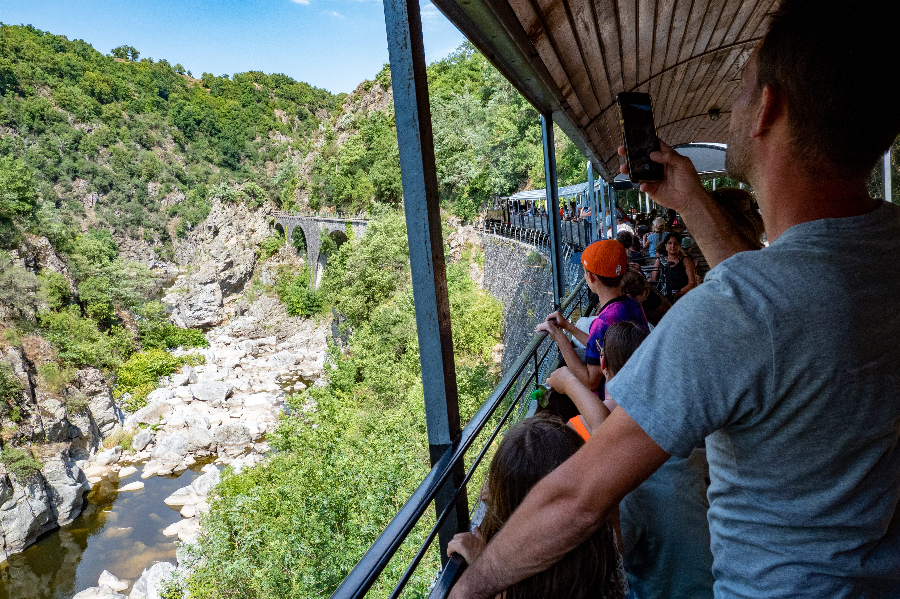 A bord du Train des Gorges - P. Villecourt