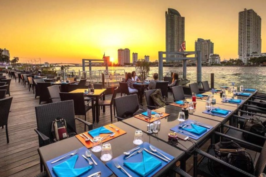 Outdoor terrace of Terrace@72 buffet restaurant - ramada