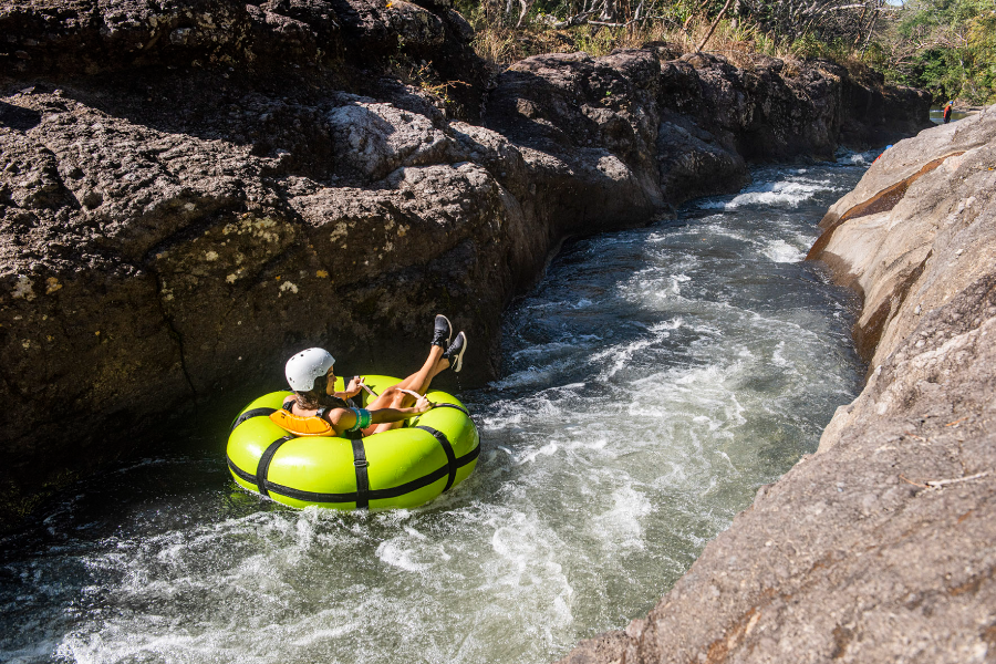 Tubing sur la rivière Rio Negro - Hacienda Guachipelin