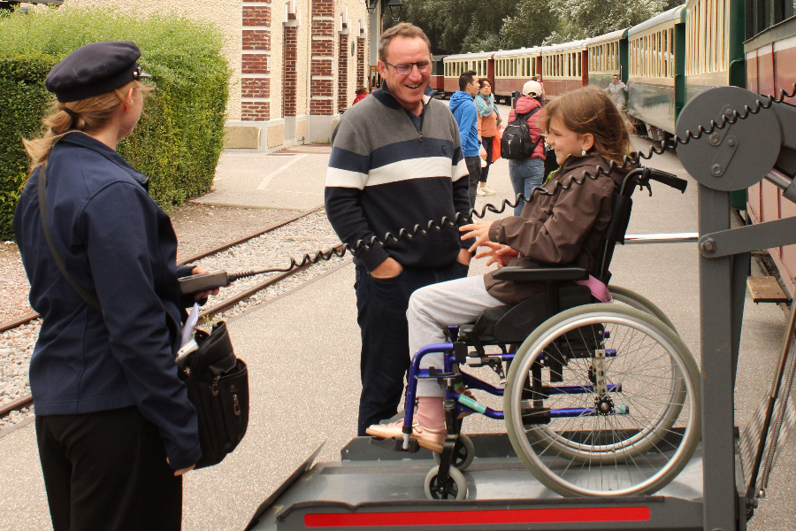 Voiture voyageurs - Accessibilité PMR - CFBS