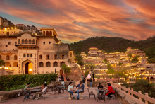 Neemrana Palace - Neemrana Hotels