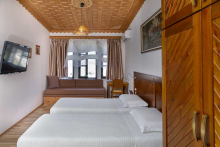HOTEL KODRA