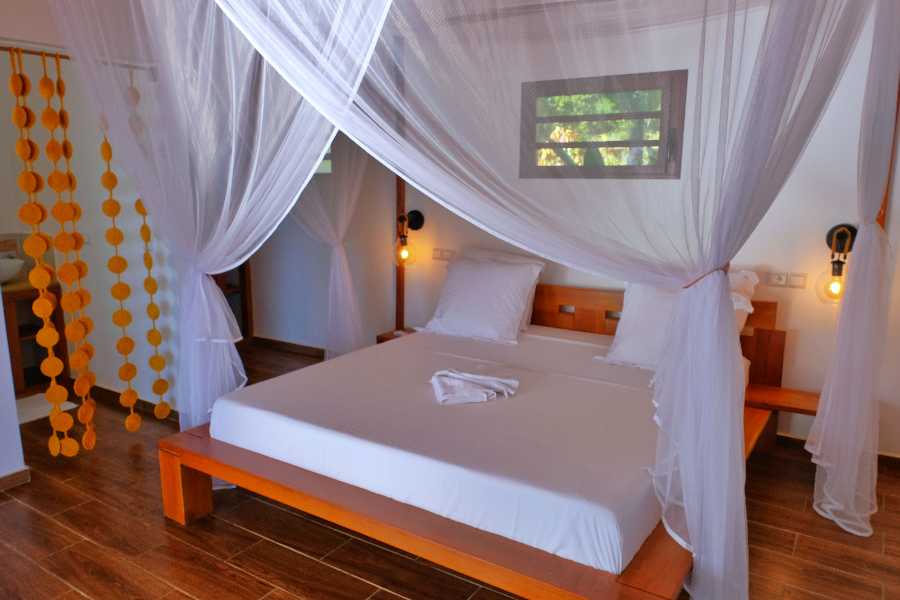 lit king size - BELAMANDY LODGE
