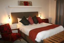 Double room with private bathroom and coffee & tea. - copyright
