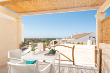 terraza habitación doble - @llucasaldentgranmenorca