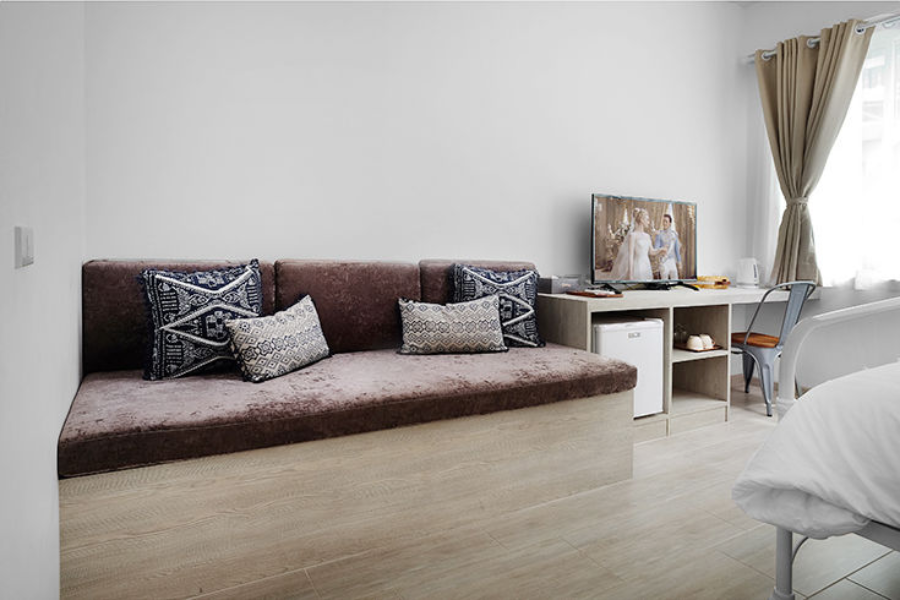 HIDE AND SEEK BOUTIQUE HOMETEL