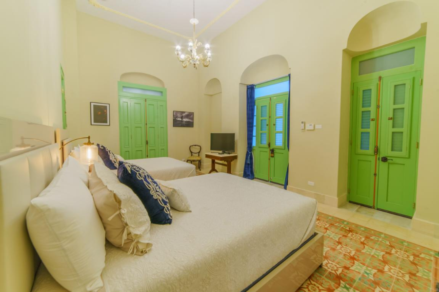 HOTEL ANIMAS Y VIRTUDES