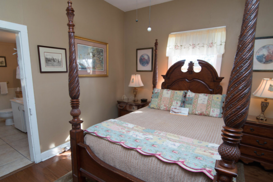 OAK ALLEY PLANTATION INN