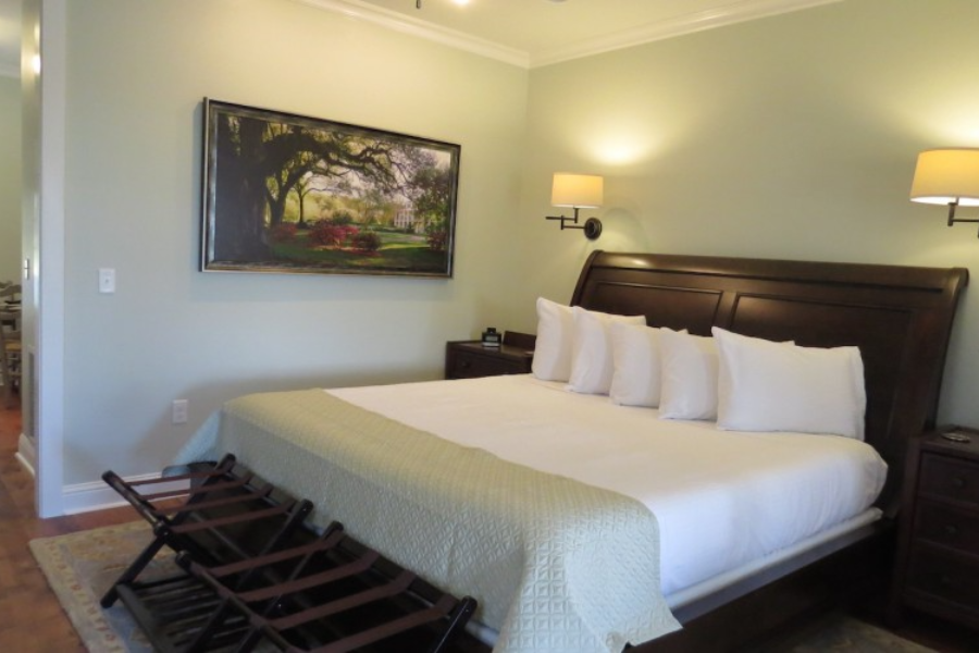 OAK ALLEY PLANTATION INN