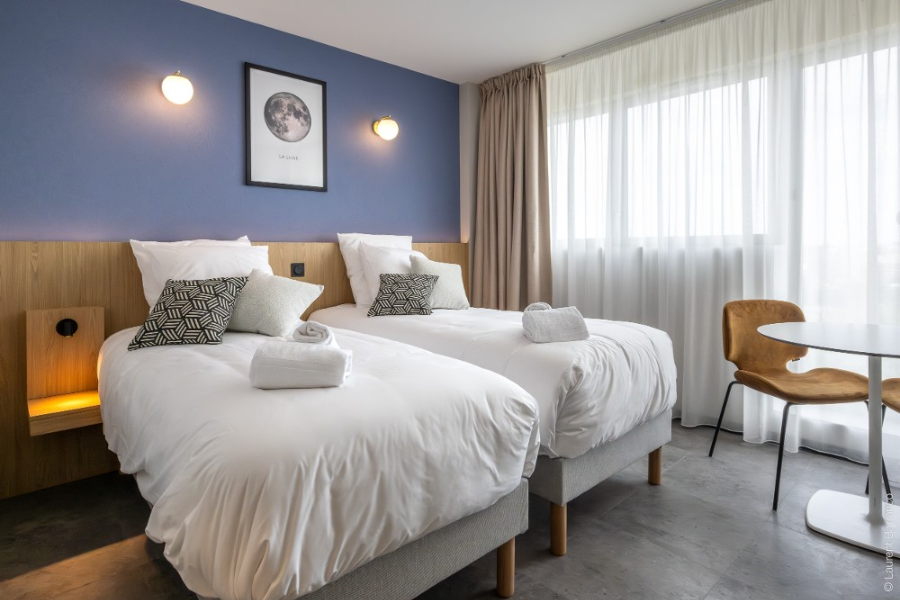 SEVEN LINE APARTHOTEL