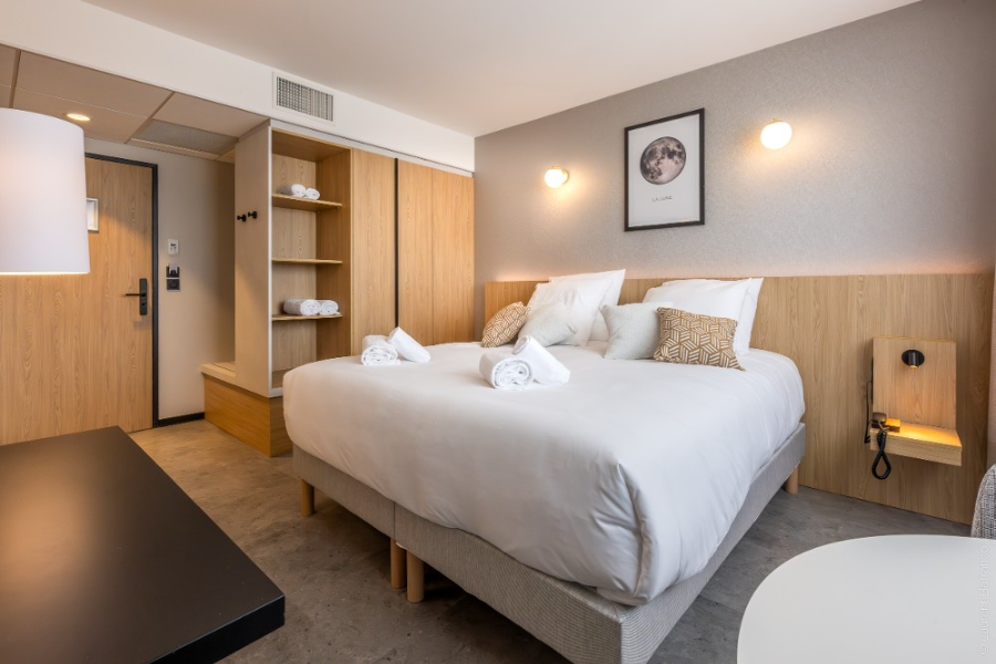 SEVEN LINE APARTHOTEL