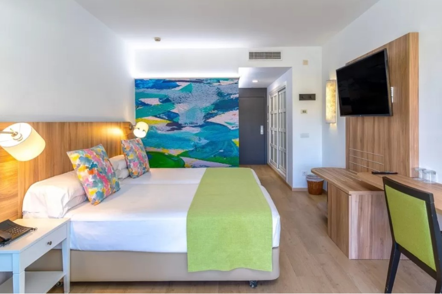 HOTEL COSTA CALERO THALASSO & SPA