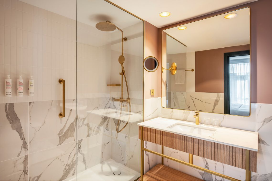 bathroom - marriott