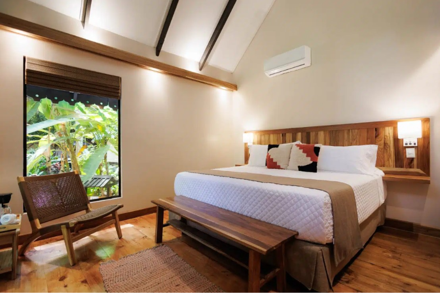ALMONDS AND CORALS BOUTIQUE HOTEL