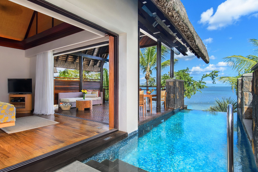 Luxury Oceanfront Pool Suite - Le Jadis