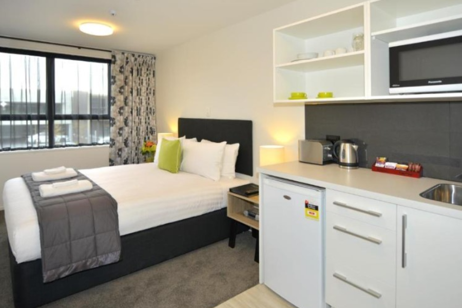 SOUTHWARK HOTEL AND APARTMENTS