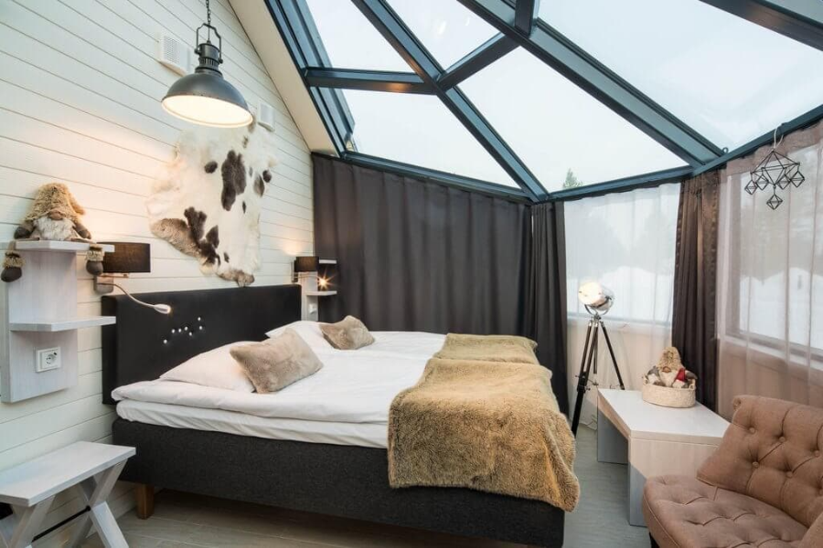 SANTA'S IGLOOS ARCTIC CIRCLE