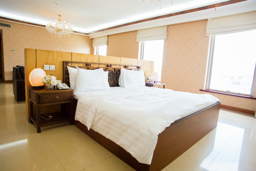 ORIENTAL HOTEL