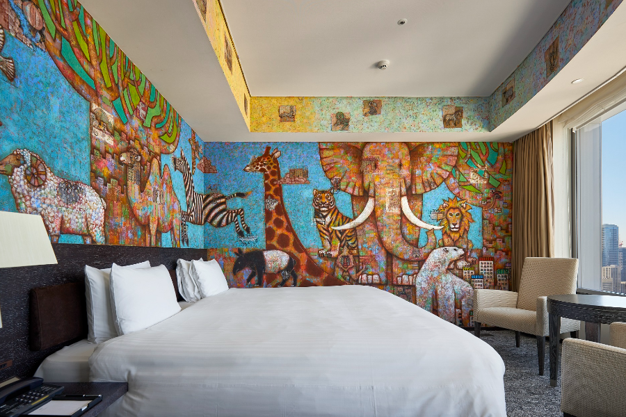 Birds and Animals in the City - Park Hotel Tokyo