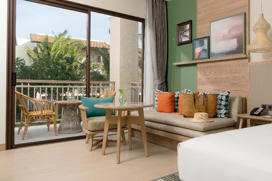 1 King Standard Balcony - Holiday Inn Resort Samui Bophut Beach