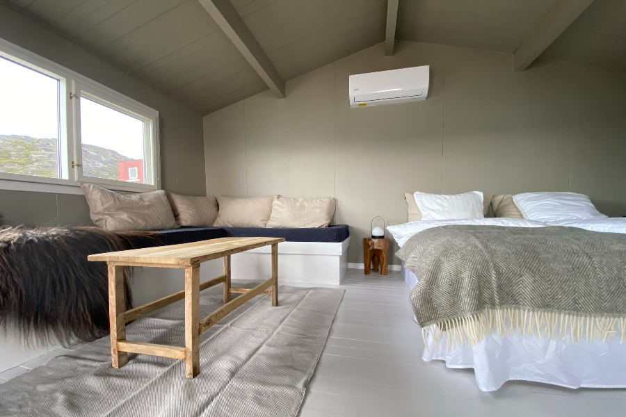 GLACIER LODGE EQI