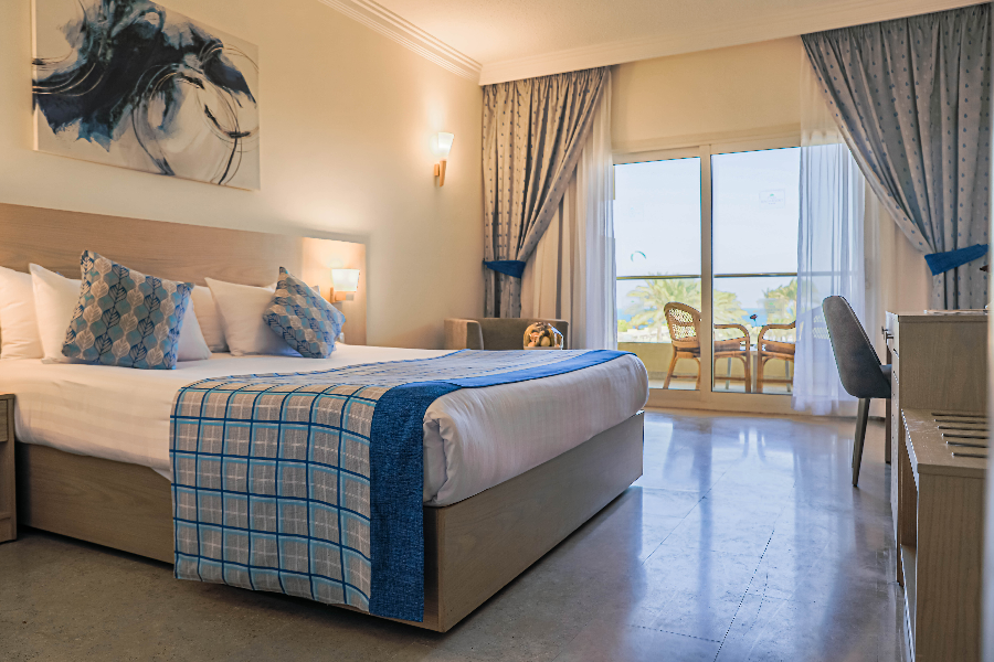 PALM BEACH RESORT