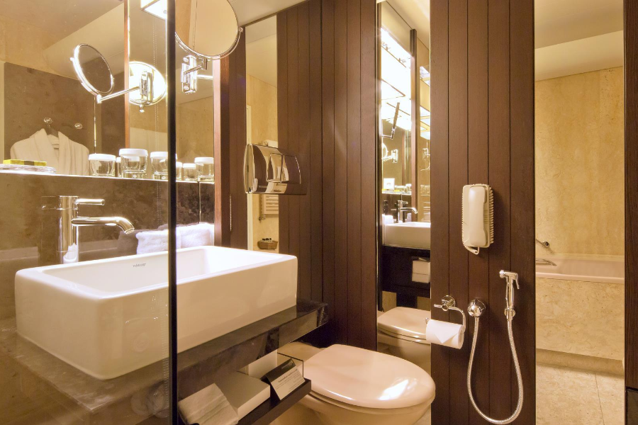Bathroom Premium Lake View - InterContinental Genève