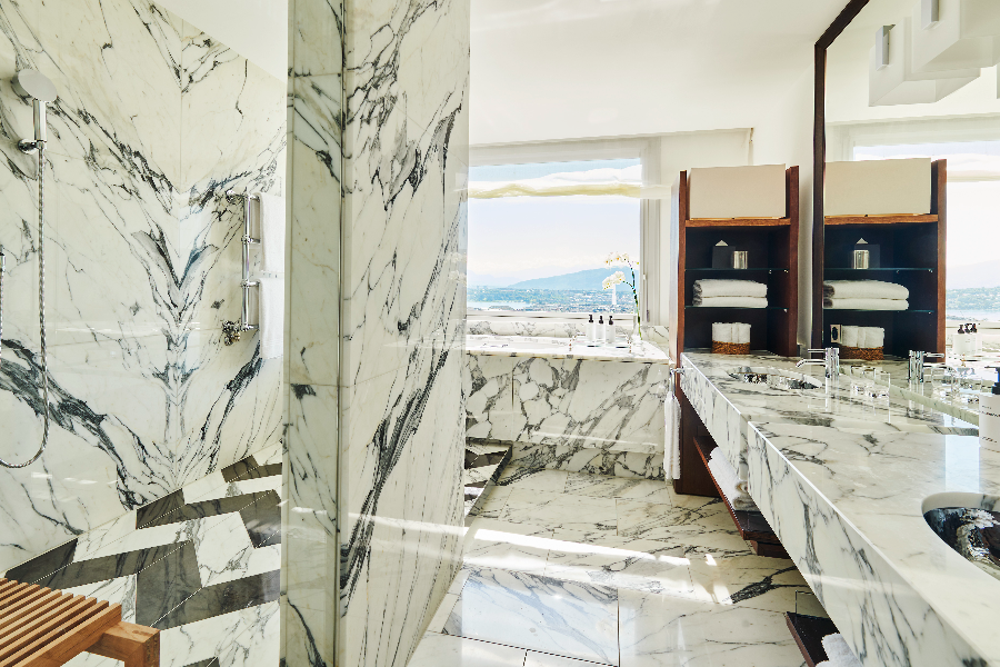 Bathroom Suite Panoramique Vue Lac - InterContinental Genève