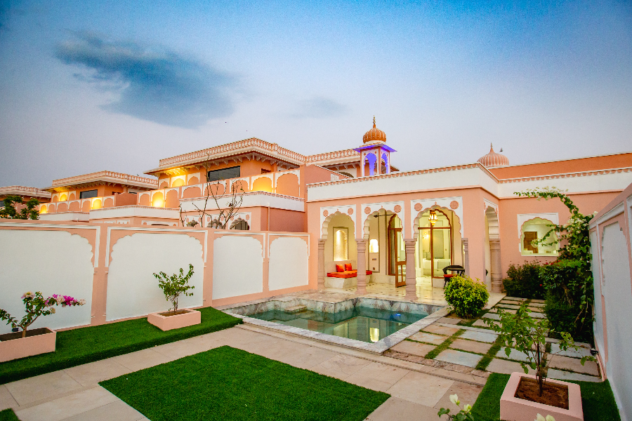 Royal Villa Suite - Private pool with garden