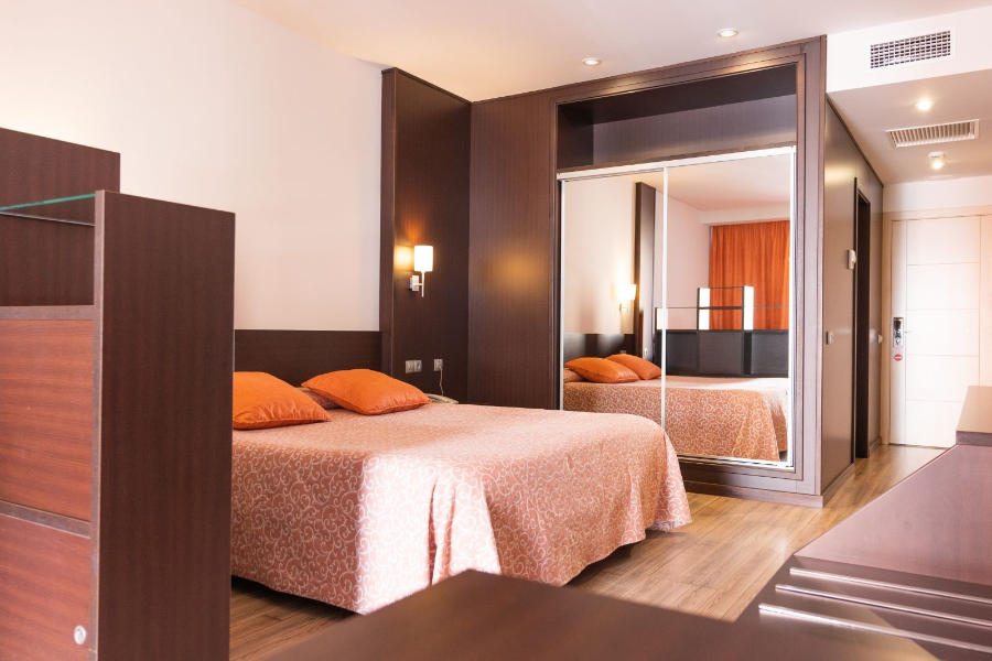 LOAR HOTEL & APARTAMENTS