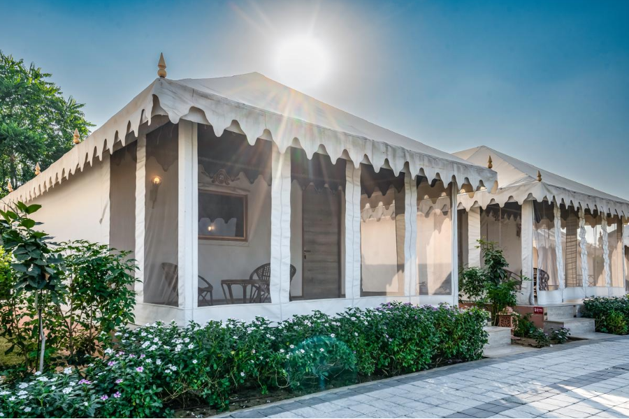 Palatial Garden Tent - Royal luxury tents with garden view