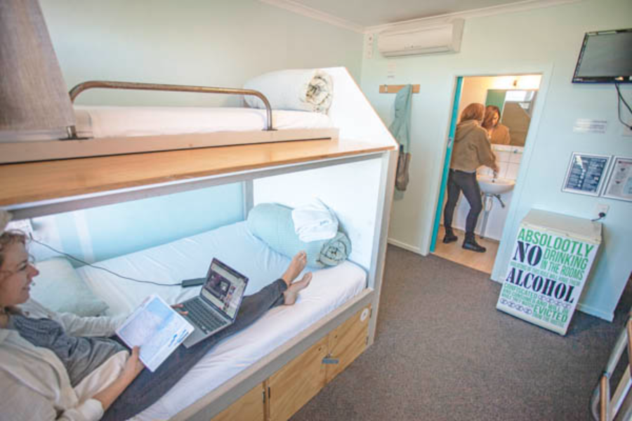 4 Bed Mixed En-Suite Dormitory - Absoloot Hostel QT