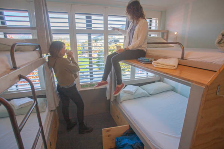 Private En-Suite Dorm for Two People - Absoloot Hostel QT
