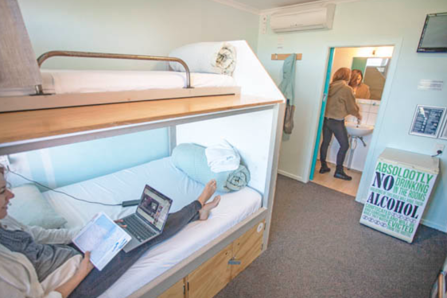 Private En-Suite Dorm for Two People - Absoloot Hostel QT