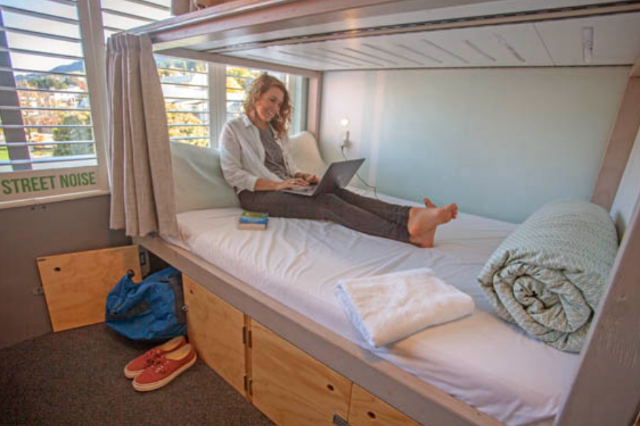 Private En-Suite Room for 3 People - Absoloot Hostel QT