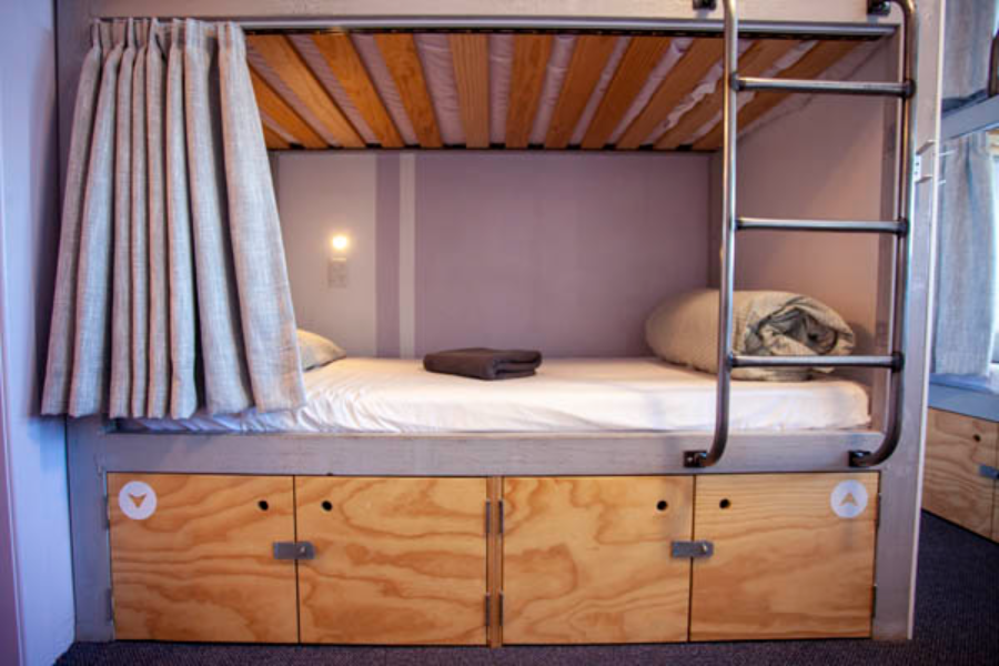 Private 6 Bed En-Suite Dormitory - Absoloot Hostel QT